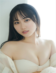 庭院里的女人完整在线观看